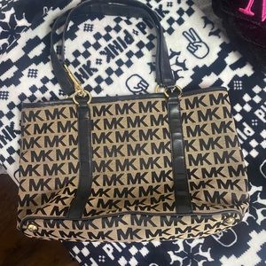 Michael kors purse